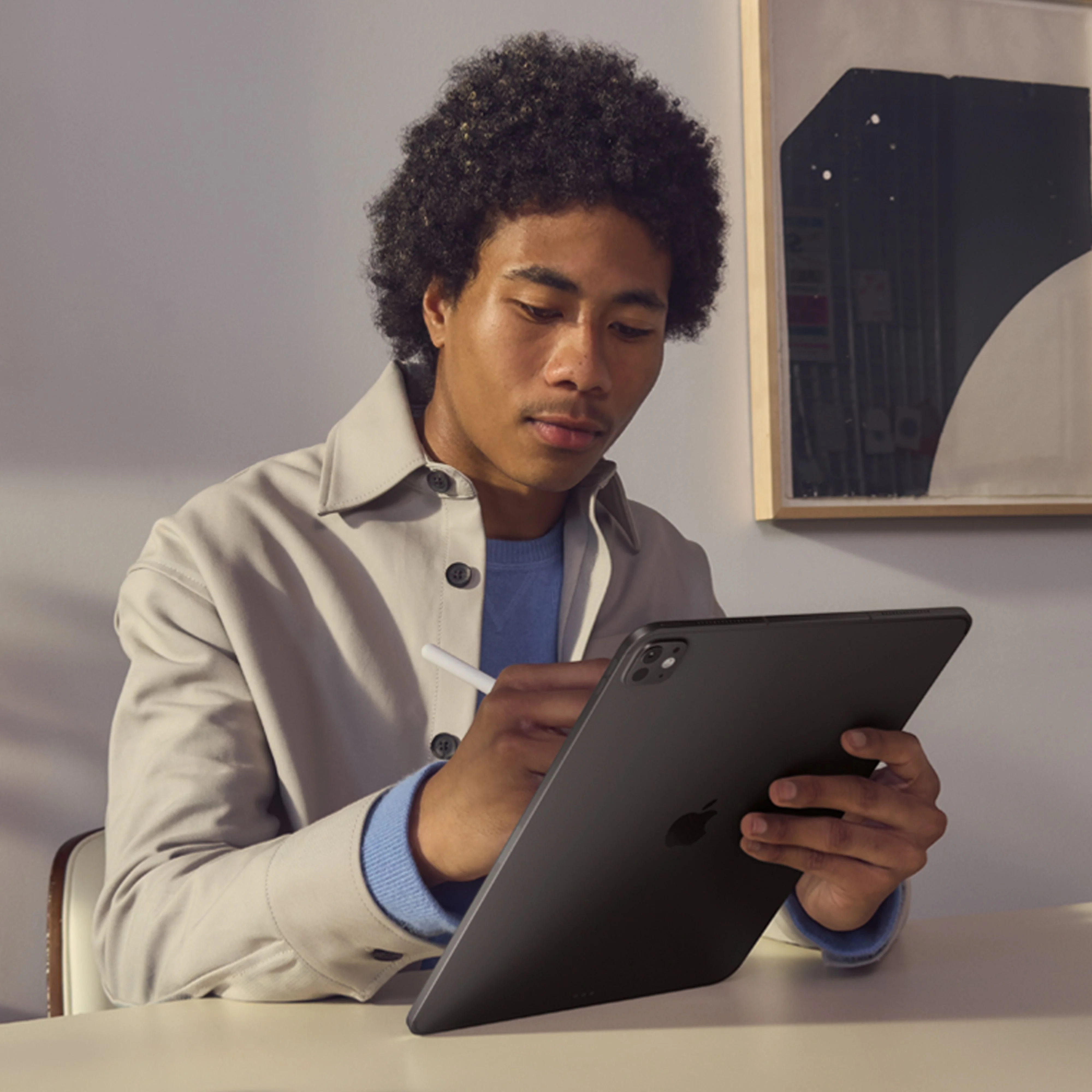 13-inch iPad Pro Wi-Fi 2TB Standard Glass - Space Black (M5) - Image 5