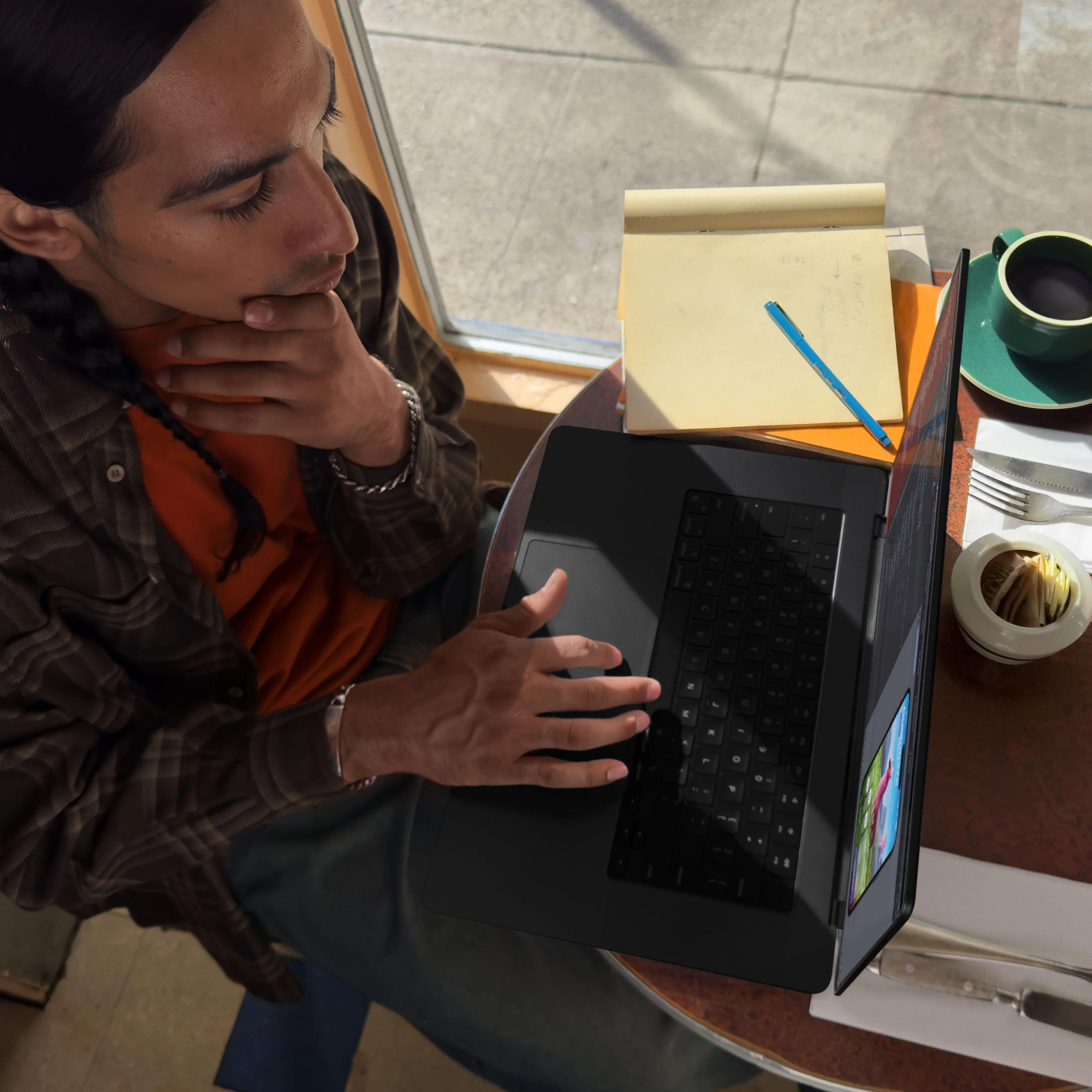 16-inch MacBook Pro: Apple M3 Max chip with 16‑core CPU and 40‑core GPU, 1TB SSD - Silver - Image 8